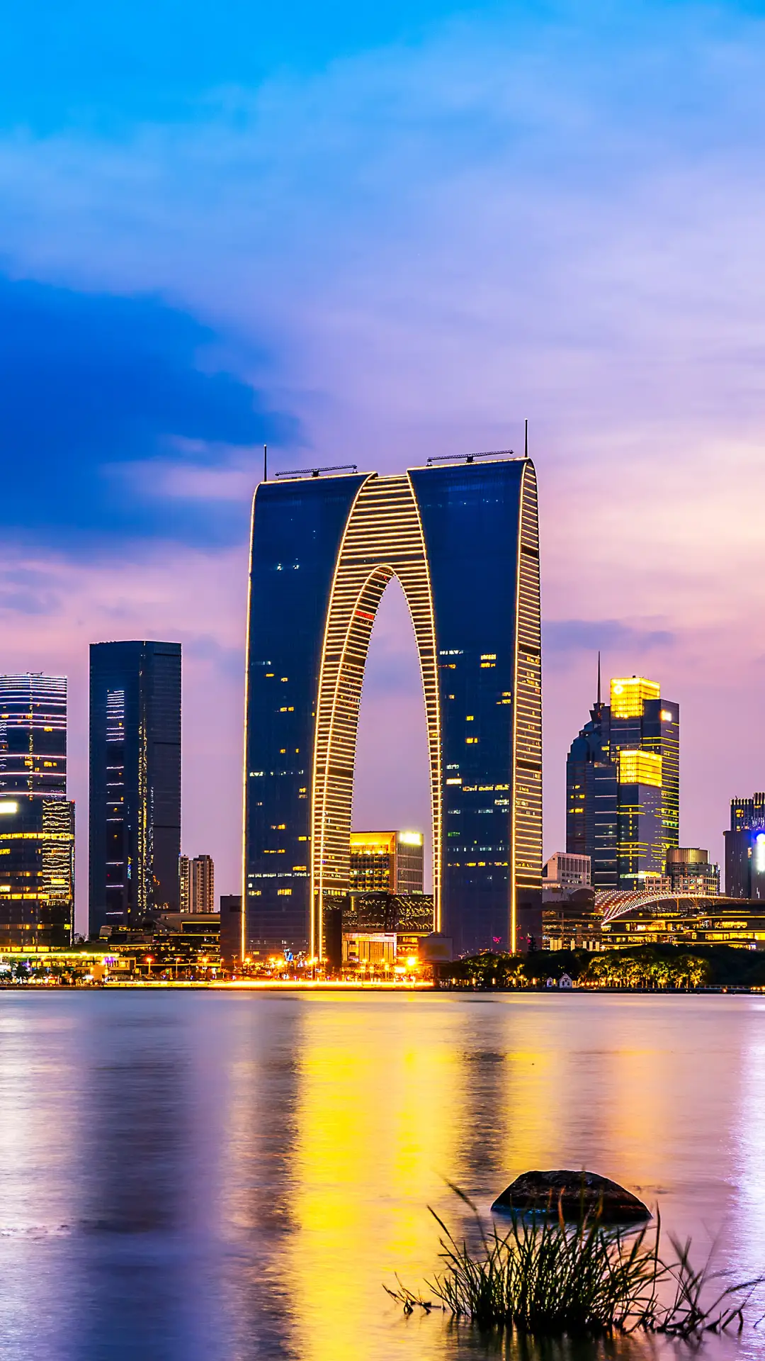 魔幻都市-拍信图库