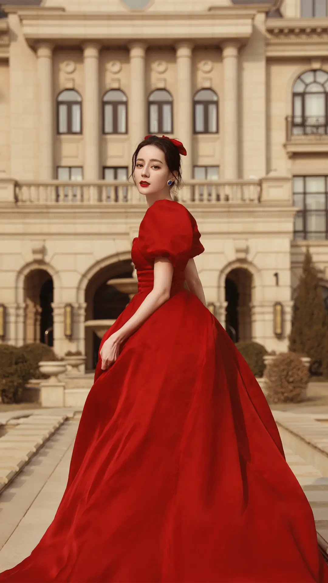 “人间尤物”迪丽热巴