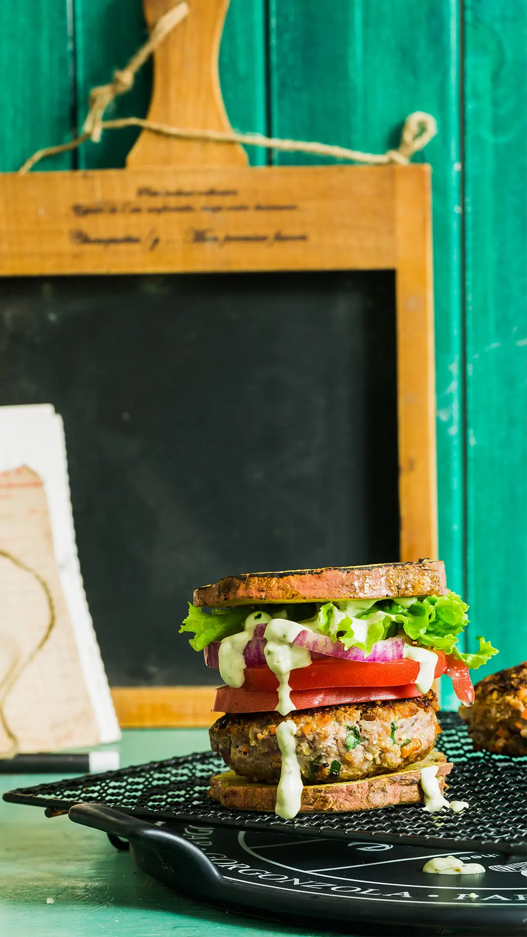 红薯牛肉藜麦三明治